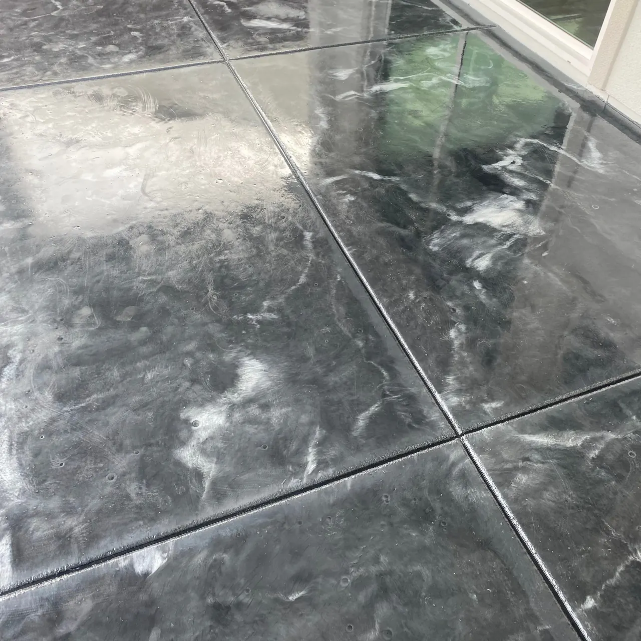 Metallic epoxy patio by Vazquez Epoxy Coatings, serving Rancho Cordova, CA